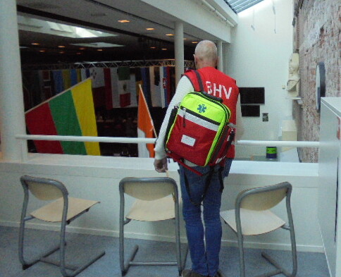 De BHV-coördinator zorgt voor organisatie en aansturing van uw BHV-team. Deze professional,